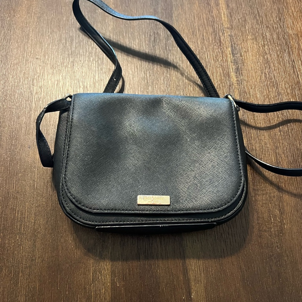 kate spade Black Crossbody Bag with Flap Closure and Adjustable Strap